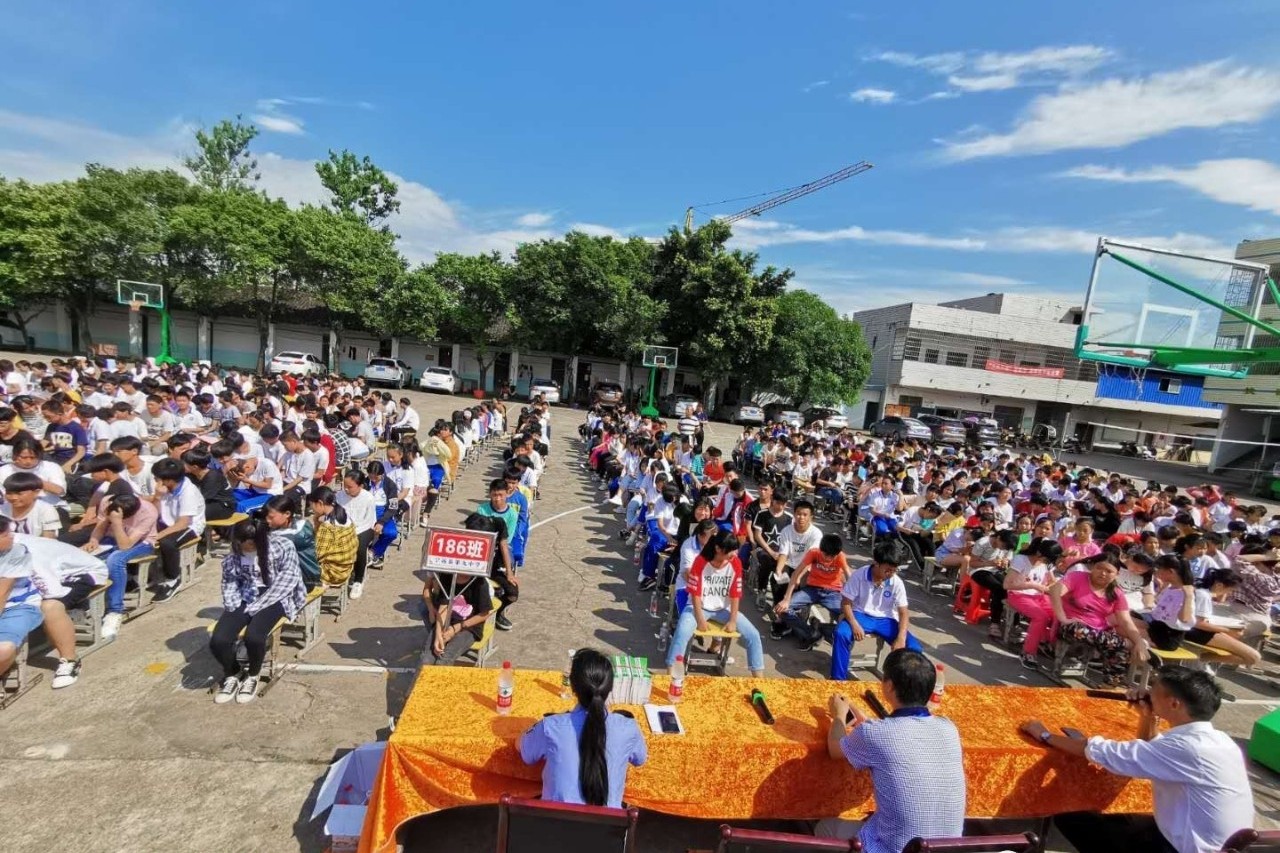 东溪街道法治宣传进校园